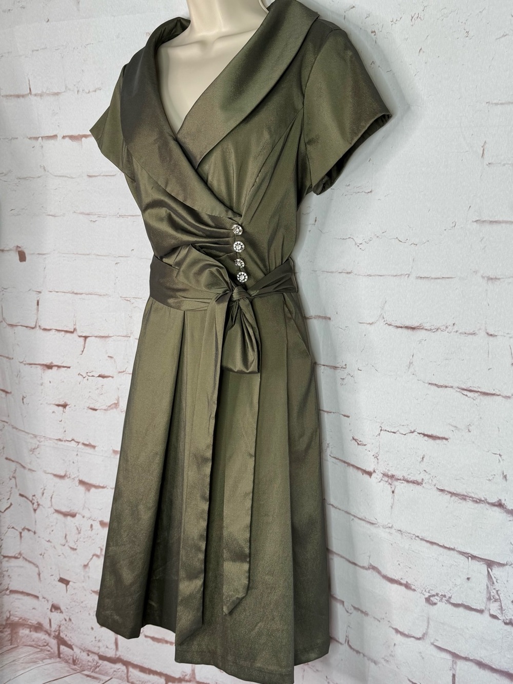 JULIAN TAYLOR Taffeta Vintage Olive Green Rhinestone Button Sz 14 Cocktail Dress - Picture 15 of 15